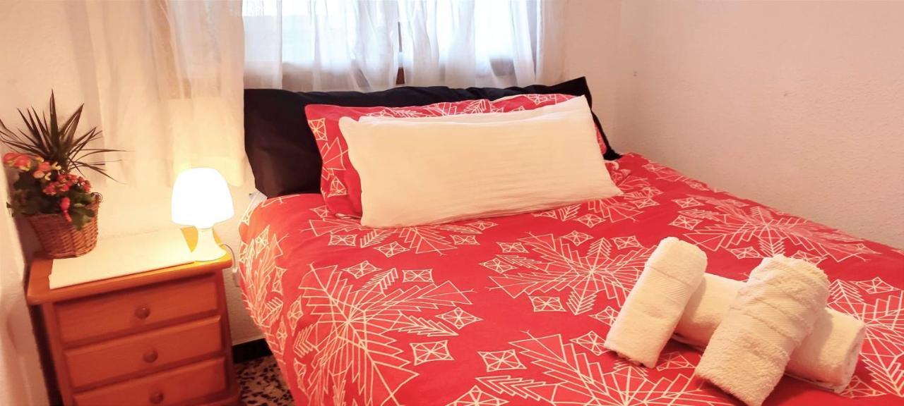 ולנסיה Blue Double Private Room At Front Beach - Habitacion Doble En La Playa מראה חיצוני תמונה