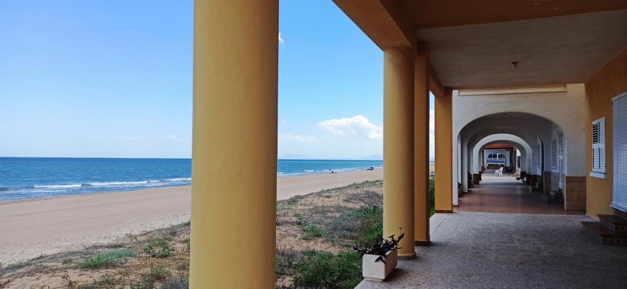 ולנסיה Blue Double Private Room At Front Beach - Habitacion Doble En La Playa מראה חיצוני תמונה